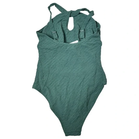 Cupshe Ruched Push-Up Tummy Control One-Piece - Picture 7 of 10